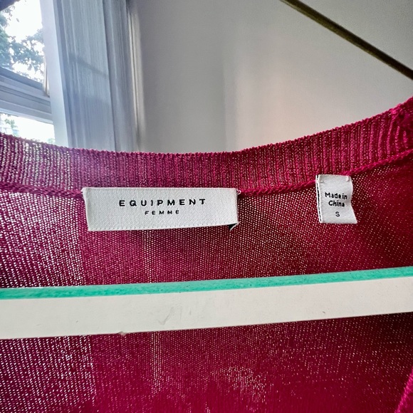 Knit top from Equipment brand in a beautiful shade of magenta pink.Size S - Picture 2 of 4